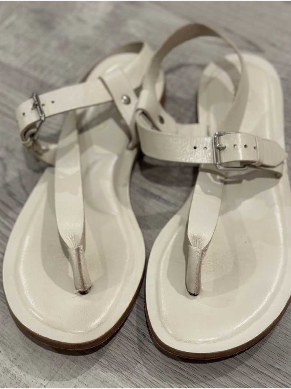 Golo Leather Modern Roman Sandals Cream Ivory Buckle Flat Sandals Size 7.5 - Picture 8 of 10